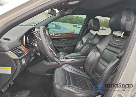 2012 Mercedes-Benz Ml 63 Amg z USA, uszkodzony, nr VIN 4JGDA7EB8CA093300